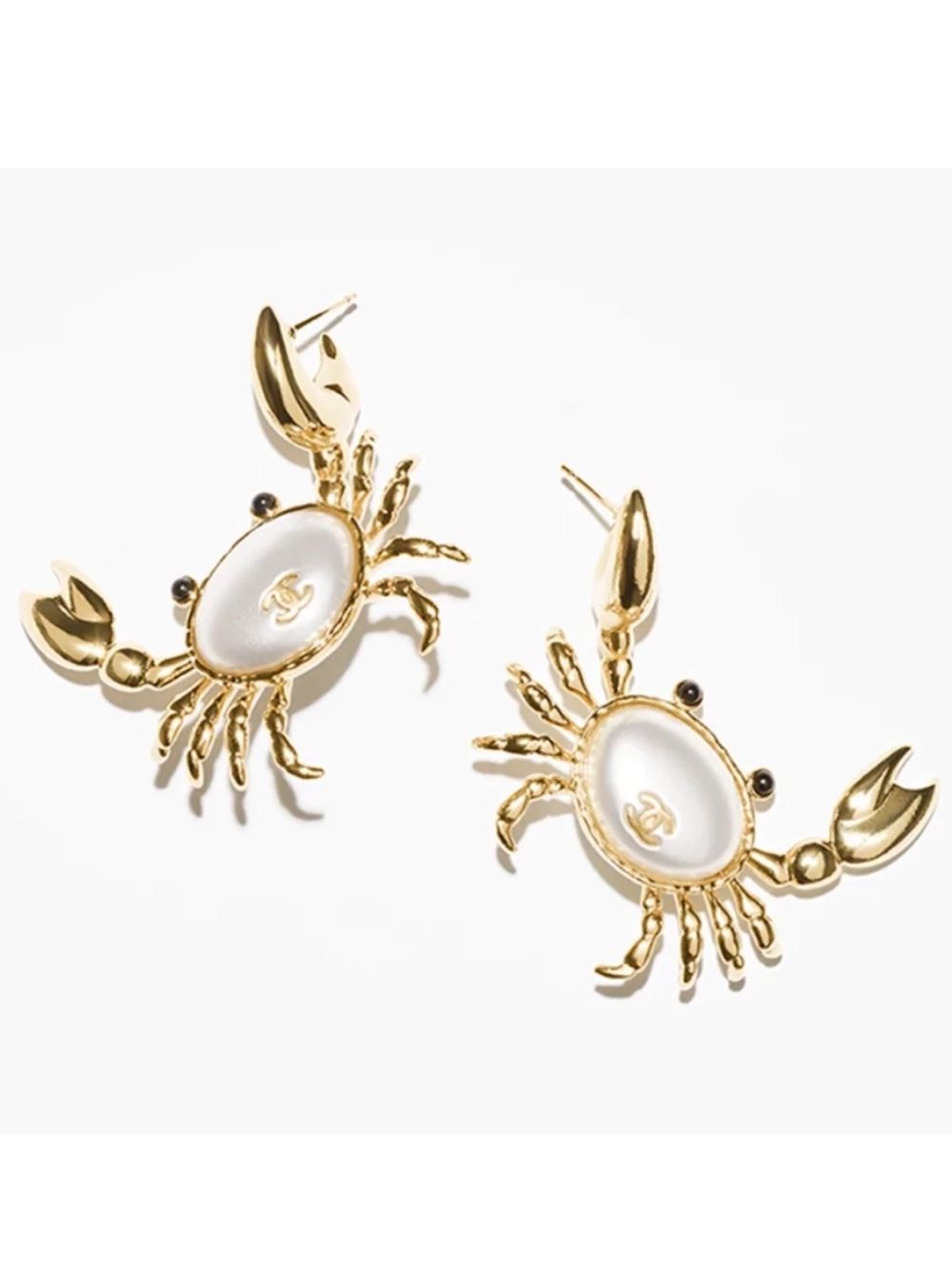 Chanel 26M Coco Beach Gold Pearl Crab CC Logo Dangle Drop Stud Pendant Earrings